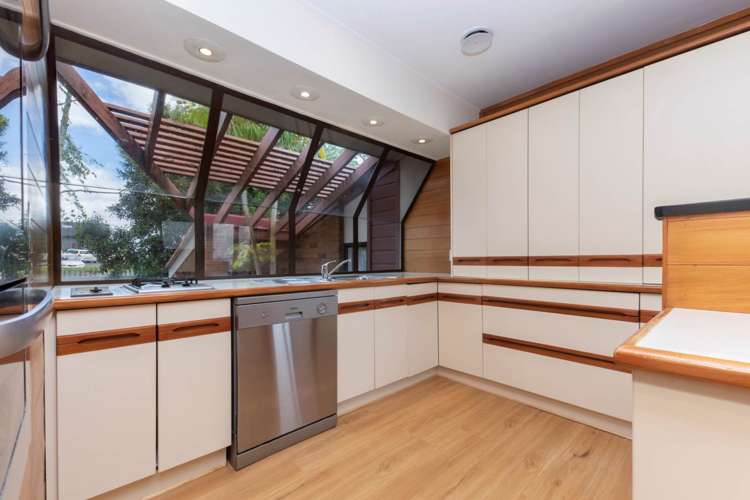 237 Te Atatu Road Te Atatu South_9