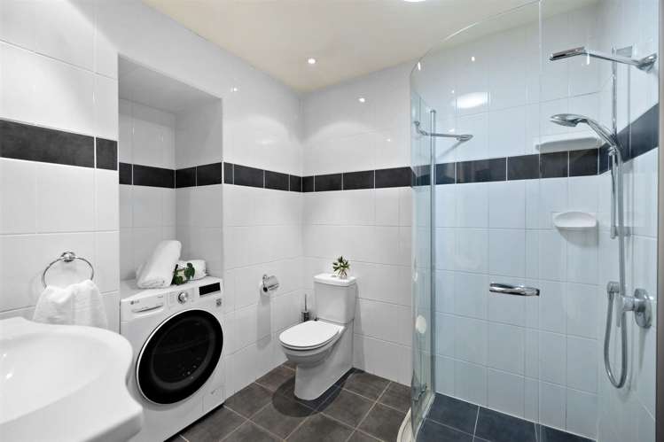 89 Hallenstein Street Queenstown_16