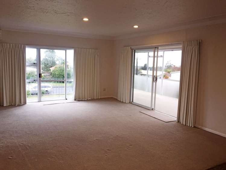 17 Kokiri Street Te Atatu South_2