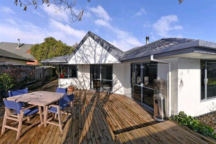 16 Middlebank Drive Richmond_9