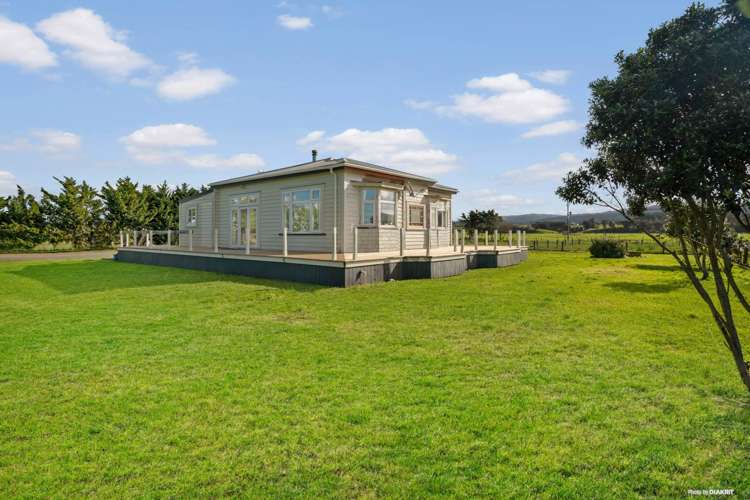 817 East Coast Road Kaiaua_15