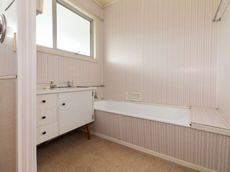 13 March Street Spring Creek_13