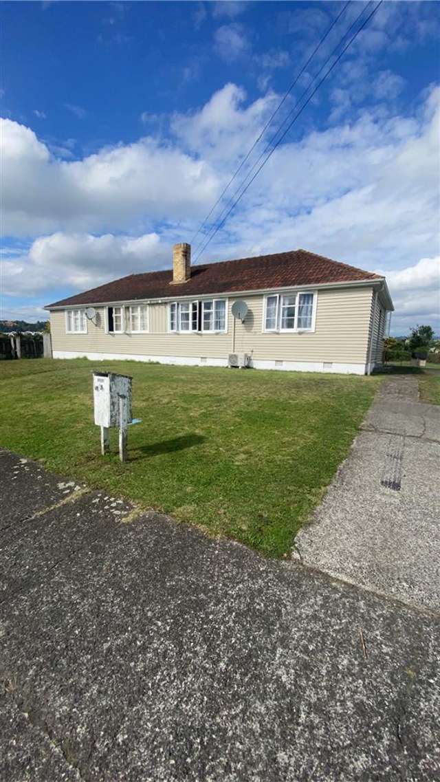 Two bedroom duplex on Webb Street available for Rent