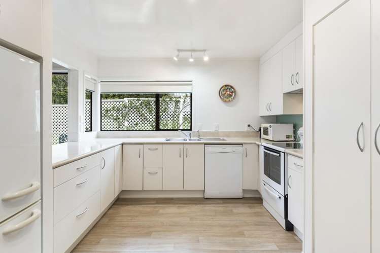 2/13 Mayall Avenue Beach Haven_10