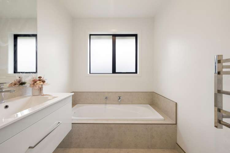 19 Kimbrae Drive Rototuna North_17