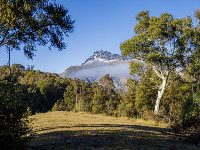 Bob Fortune Cove Mount Creighton_4