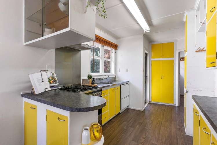 2 Christopher Way Paparangi_10