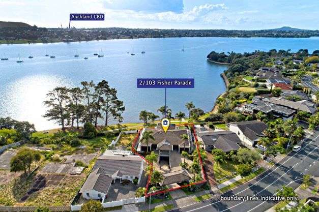 2/103 Fisher Parade in Sunnyhills, Manukau, Auckland