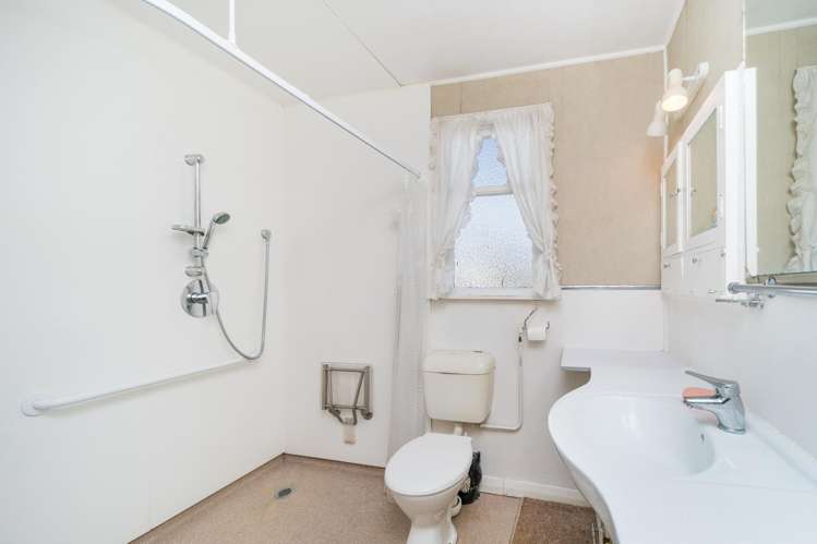 14 Vernon Avenue Takaro_13