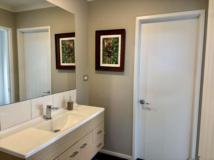 15 Kawari Drive 2340_10