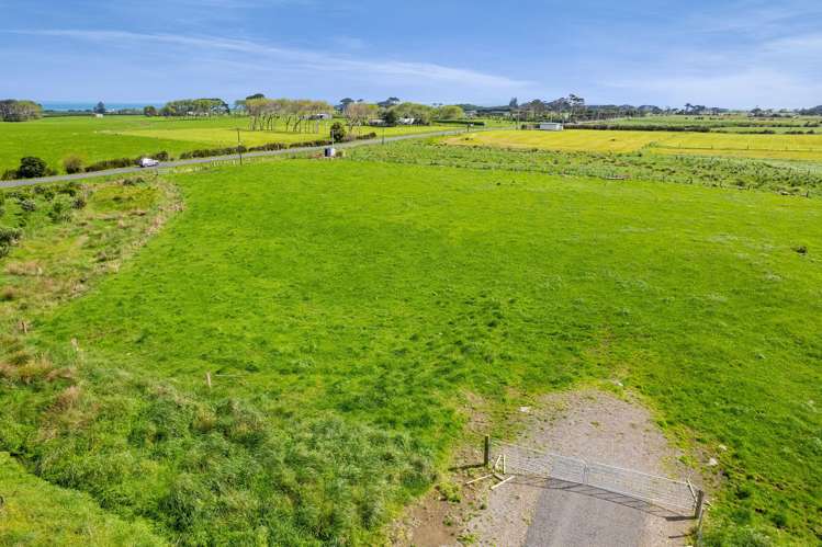 7104 South Road Warea_19