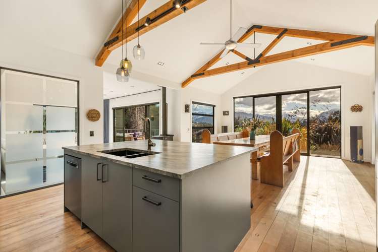 745 Aubrey Road Wanaka_6