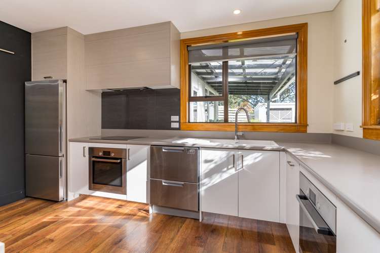 17 Dunedin-Waitati Road Dalmore_34