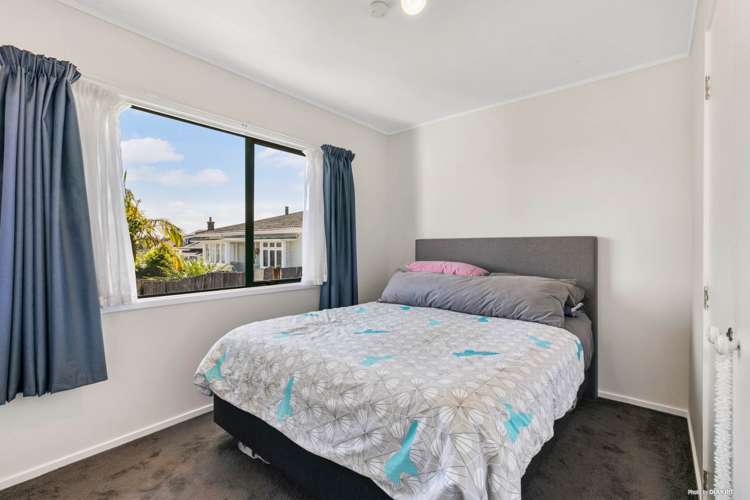 54 Rosier Road Glen Eden_13