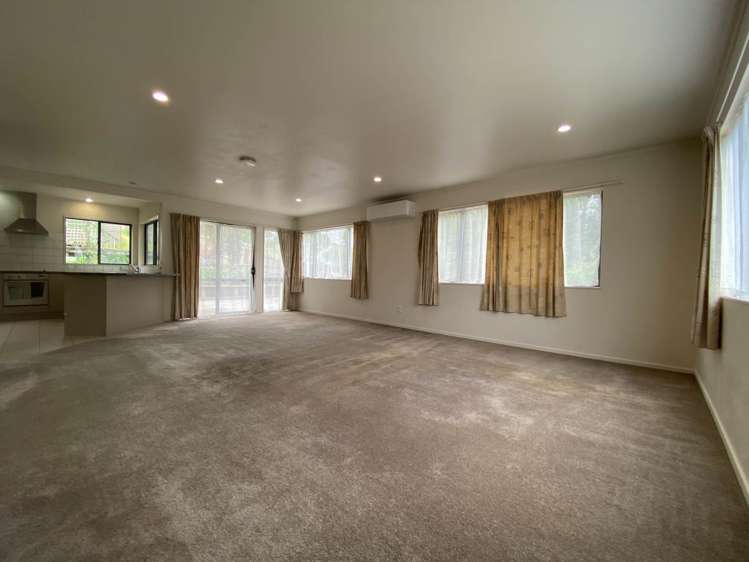 18B Jonathan Place Sunnynook_1