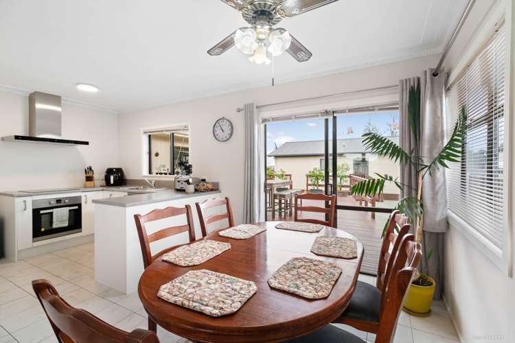 14 Peachgrove Road Te Atatu Peninsula_6