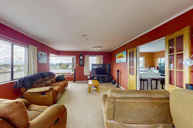 8a Walmer Grove Bell Block_1