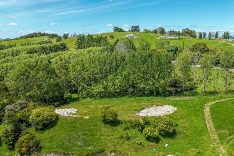 9 Petley Road Paparoa_12