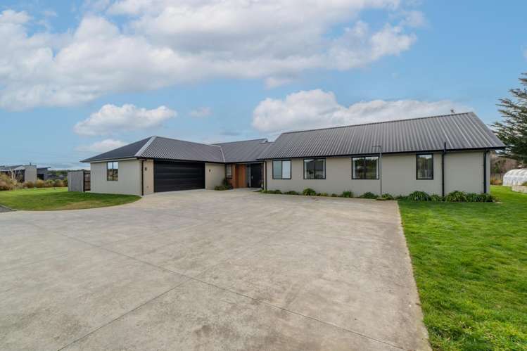 111 Blairlogie Close Otatara_1