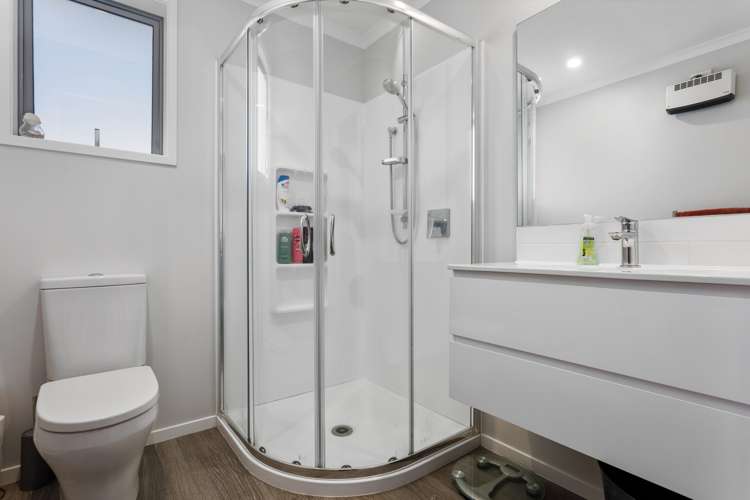 11 Commodores Close Coastlands_11