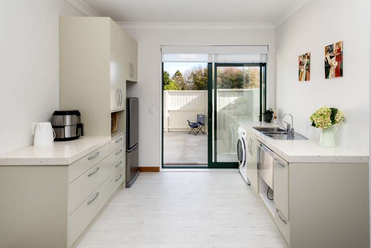 384 Clifton Road Whitford_19