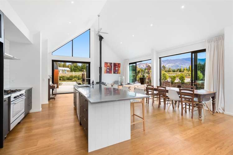 509 Aubrey Road Wanaka_8