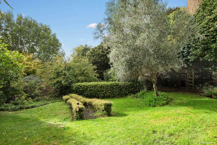 2 Awhitu Road Waiuku_14