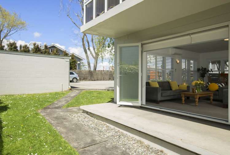 2/36 Clonbern Road Remuera_10