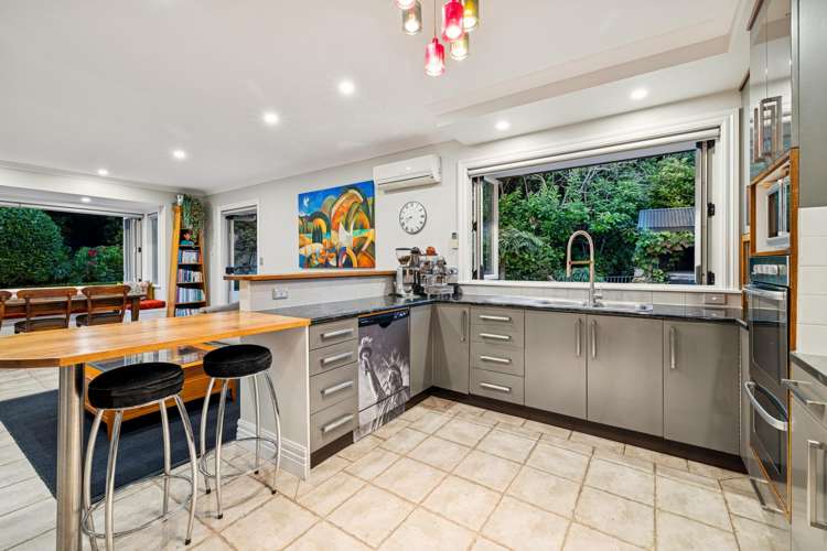 44 Isobel Road Greenhithe_10