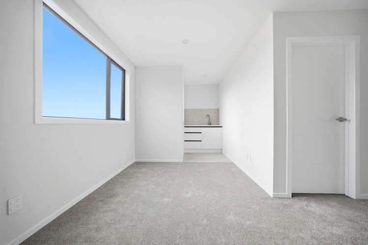 5a Weir Lane Oteha_13