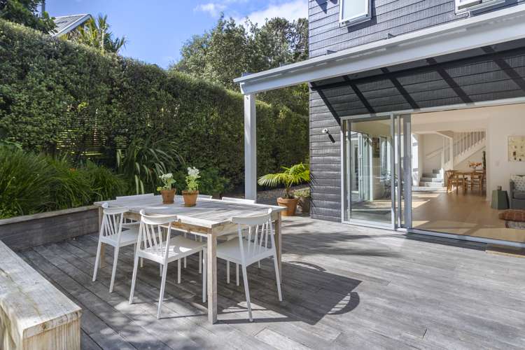 88 Queens Drive Oneroa_6