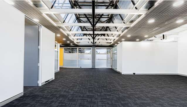 149 sqm Dominion Road Office with 6 Car Parks