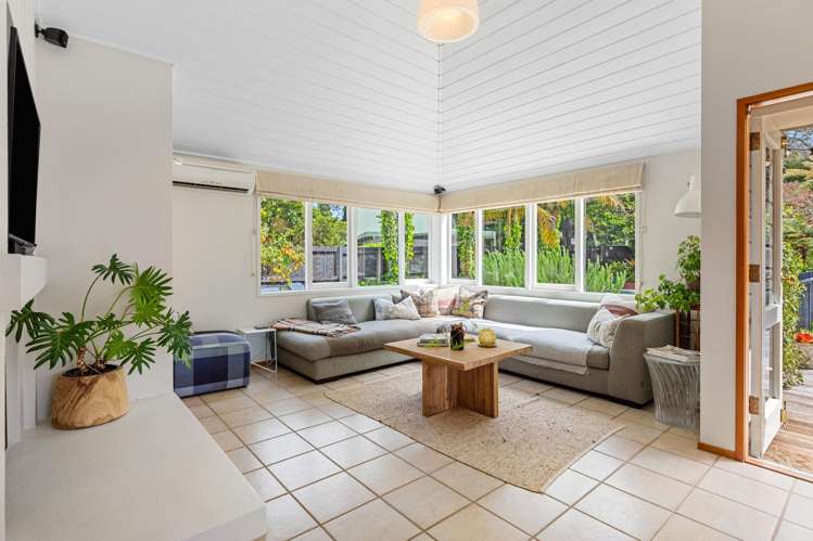 221 Grange Road Otumoetai_11