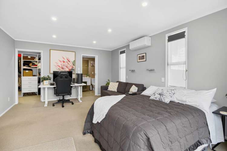 7 Tyrian Close Half Moon Bay_25