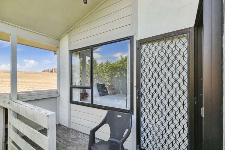 13/37 Bracken Road Paparangi_8