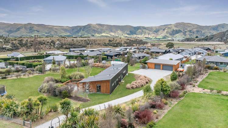 28 Pisa Road Luggate_23