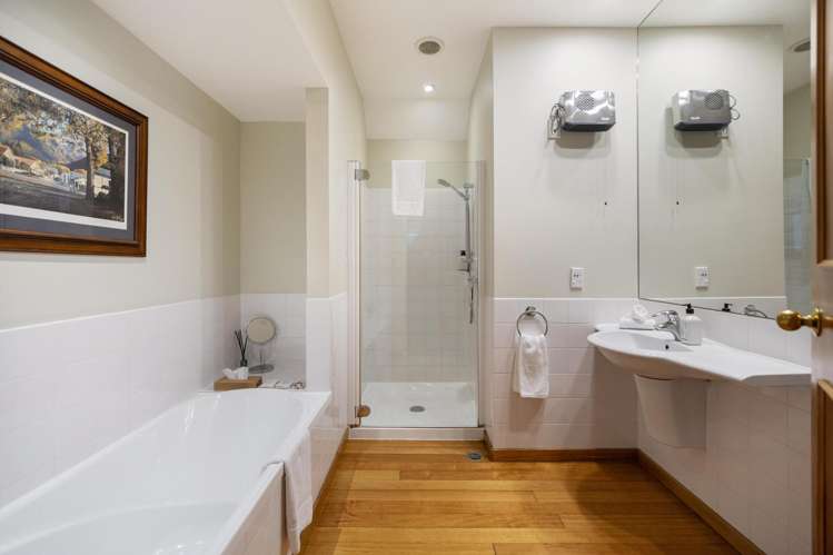 28 Evergreen Place Sunshine Bay_23