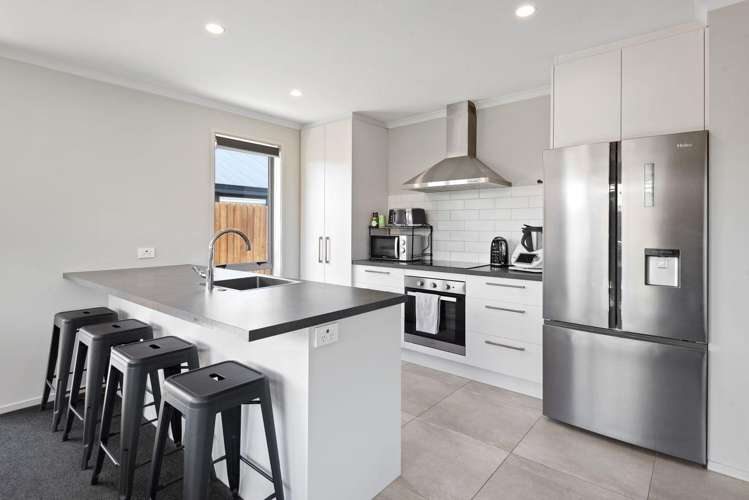 29 Nicolau Avenue 11103_4