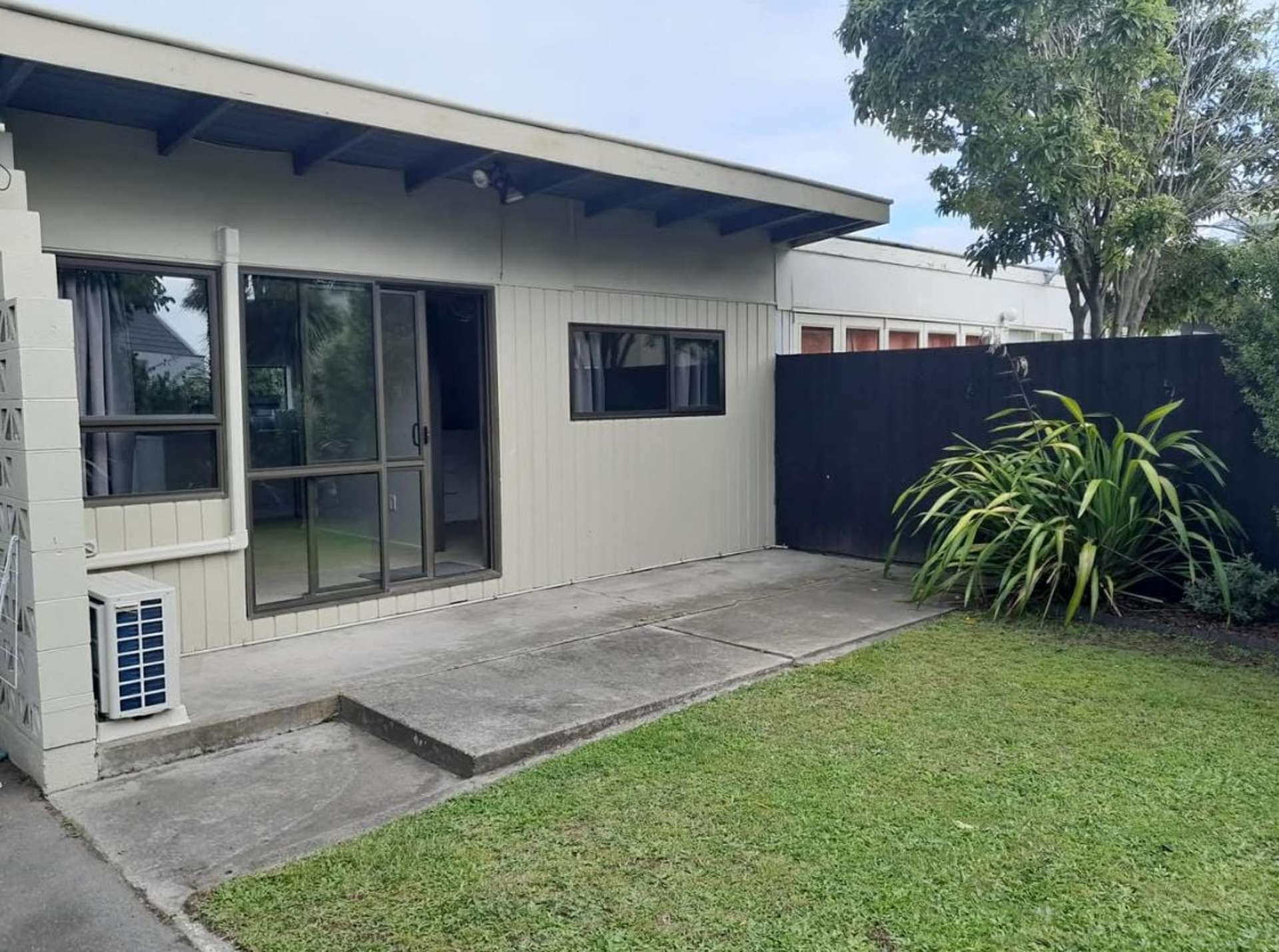 3/3 Head Street Sumner_0