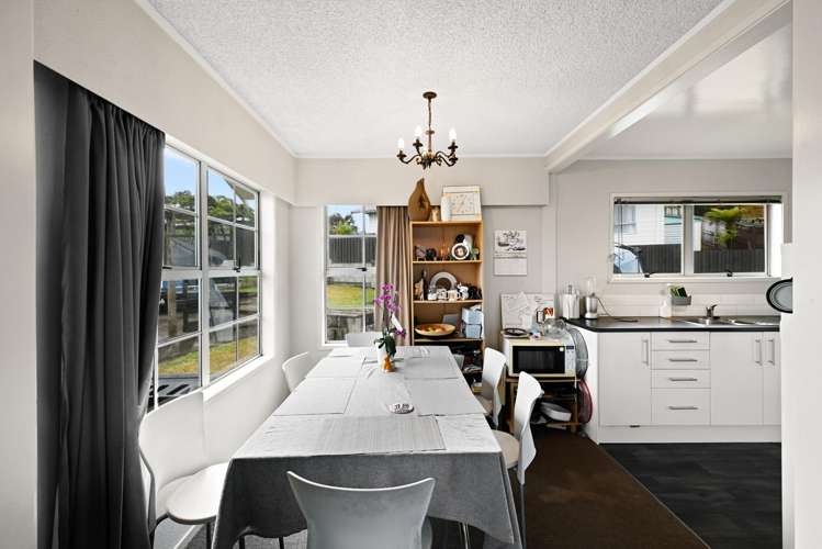 21 Cypress Crescent Pukete_2