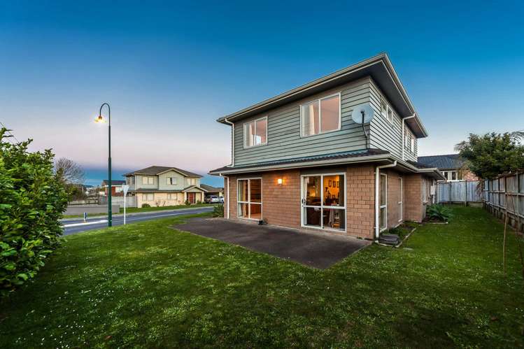 1 Riverglade Parkway Te Atatu South_11