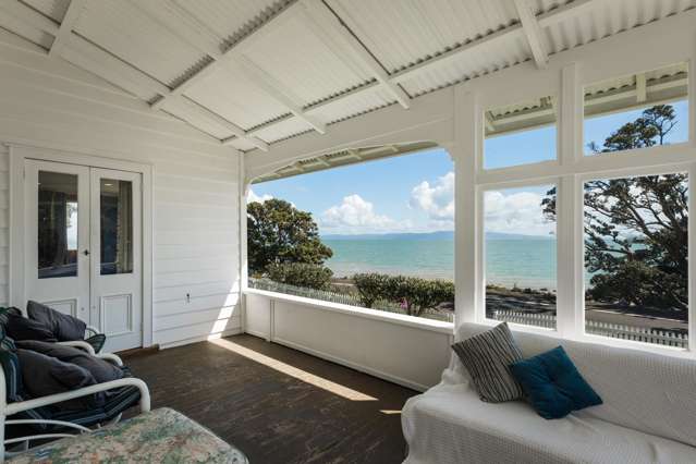 Thornton Bay Dreams Are Made Here