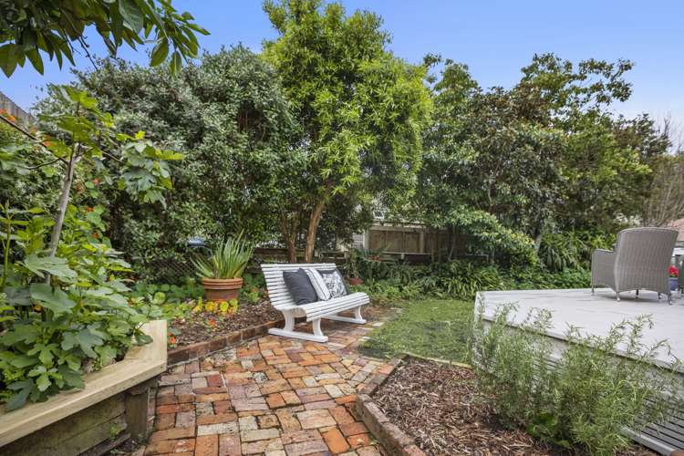 11 Mozeley Avenue Devonport_17