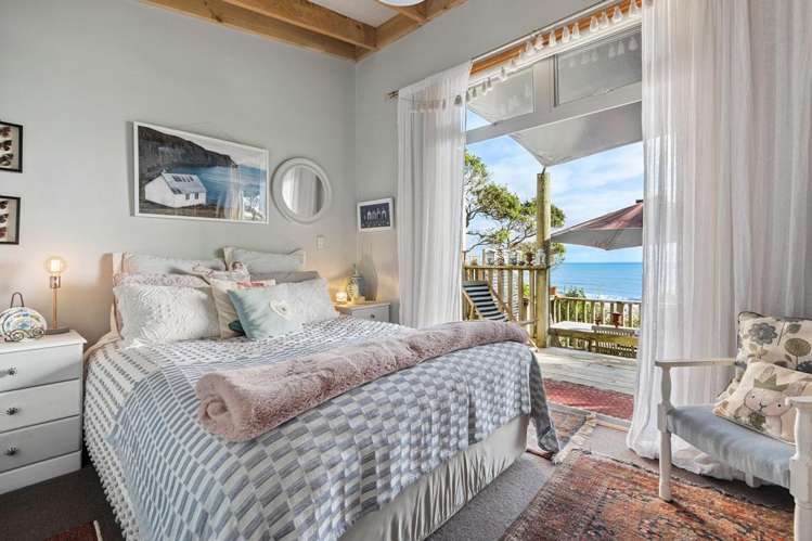 Wai-iti Beach Retreat Beach Road Waiiti_14