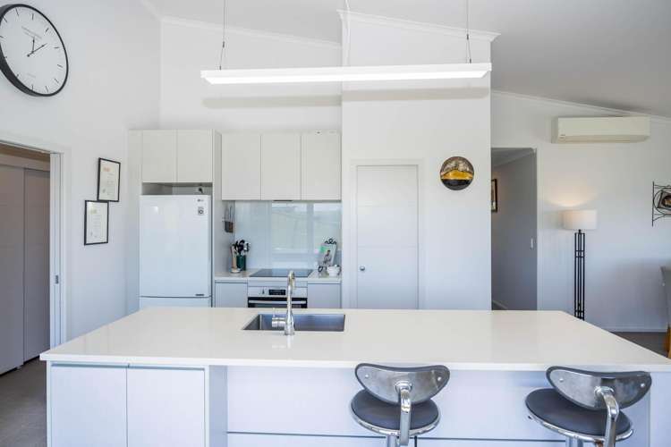 474 Maukutea Drive Aotea Harbour_6