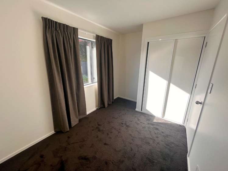 1/9 Raupo Street Bromley_9