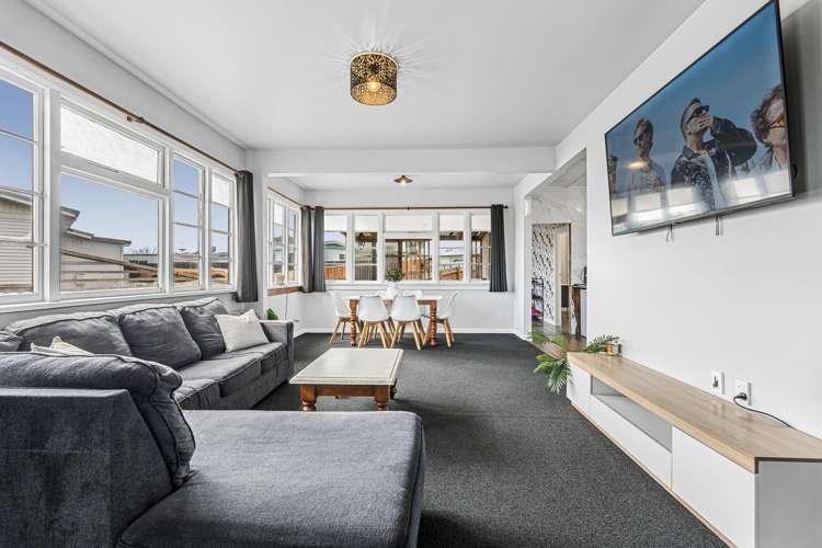 8 Newbury Place Waitara_1