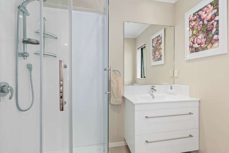 33 Turnberry Drive Wattle Downs_20