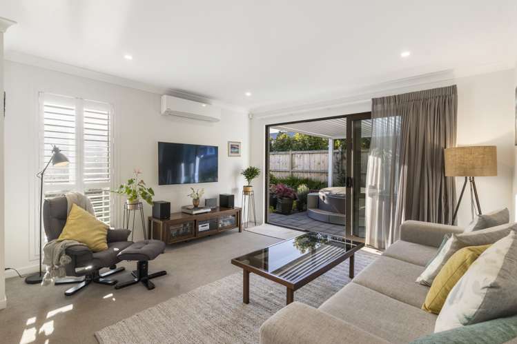 15a Marine Garden Crescent Beachlands_11