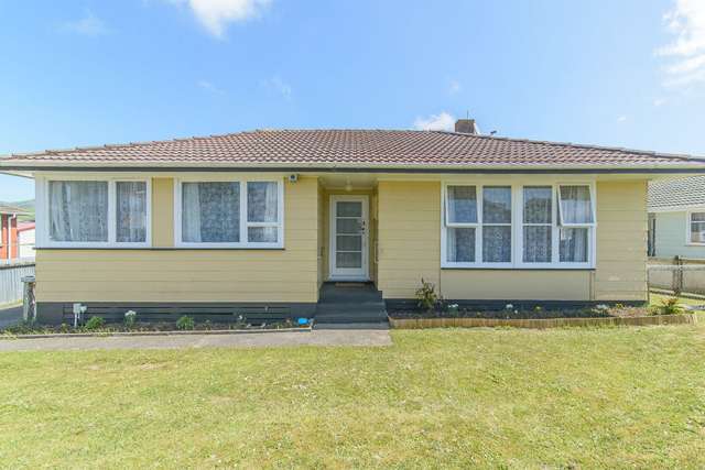 363 Warspite Avenue Waitangirua_2